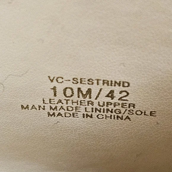 Vince Camuto VC-Sestrind Ankle Bootie - Picture 7 of 9